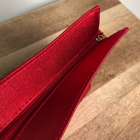 ♥️… YSL YVES SAINT LAURENT Sexy Red Pouch Bag - Picture 7 of 7